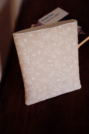 Housse de livre beige