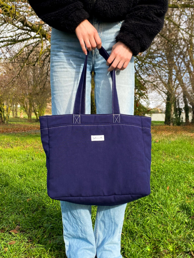 Sac cabas personnalisé avec les tissus Navy et Romane